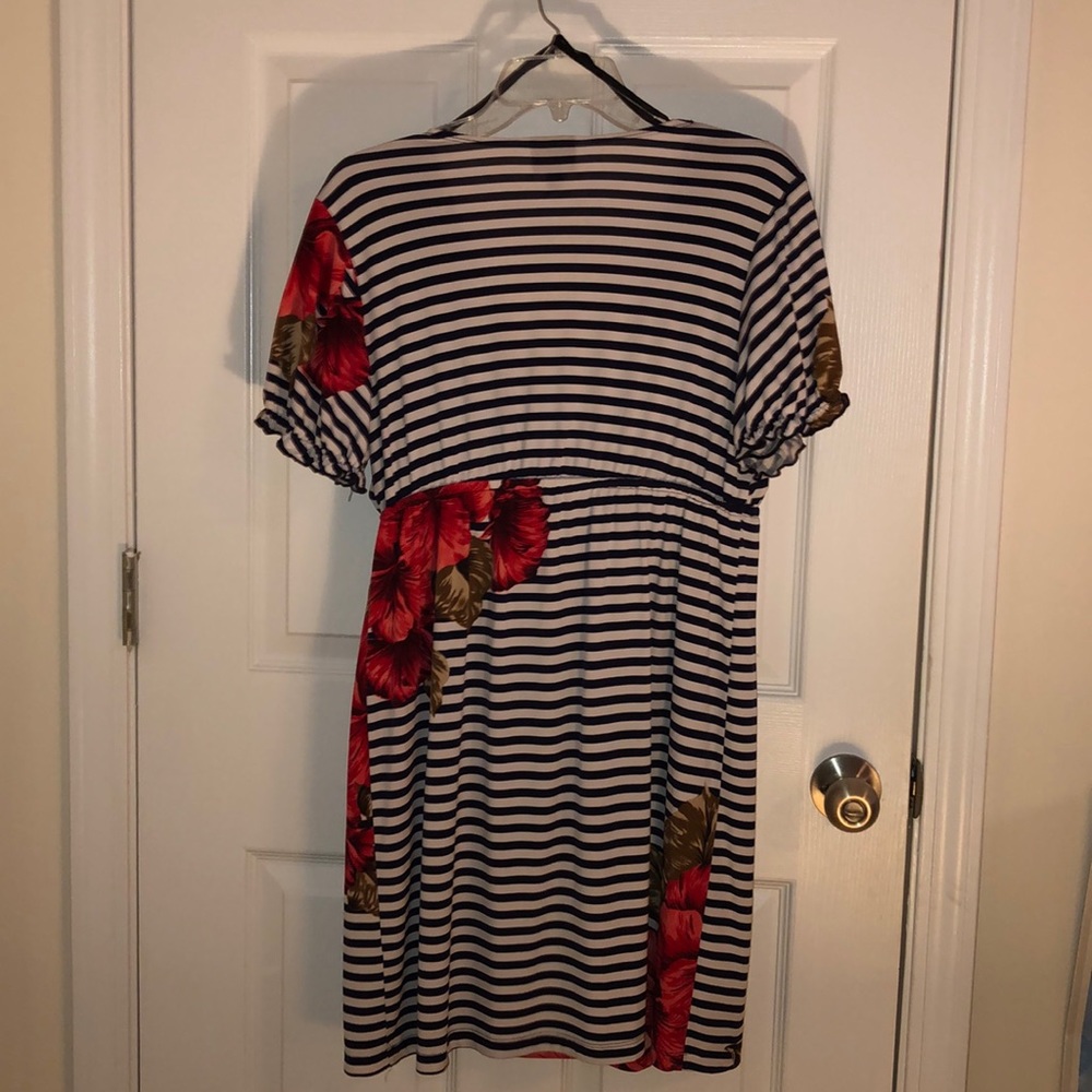 Enfocus Dress. - Picture 4 of 4